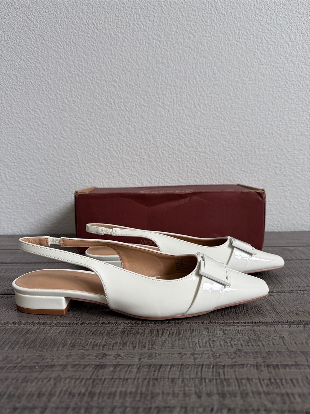 Torgeis Janessa White Slingback Pointed-Toe Flats with Buckle Detail NIB